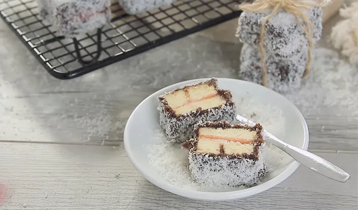 Bánh Lamington