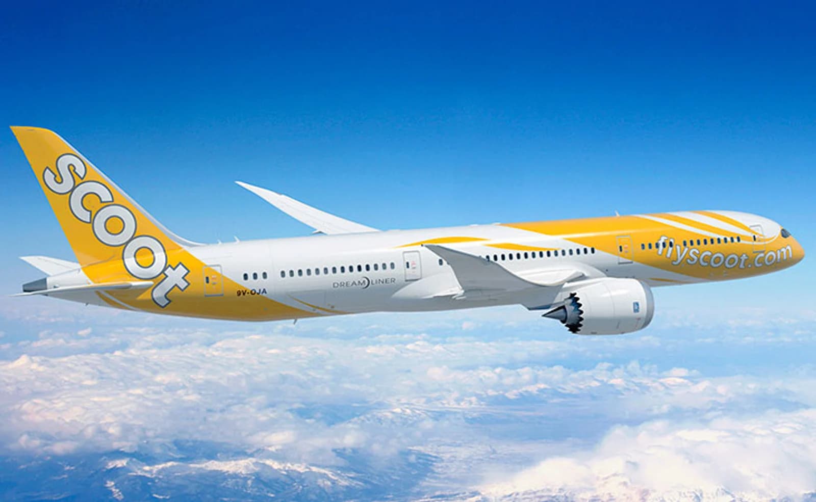 Máy bay Scoot Boeing 787 Dreamliner với màu sơn vàng và logo hãng